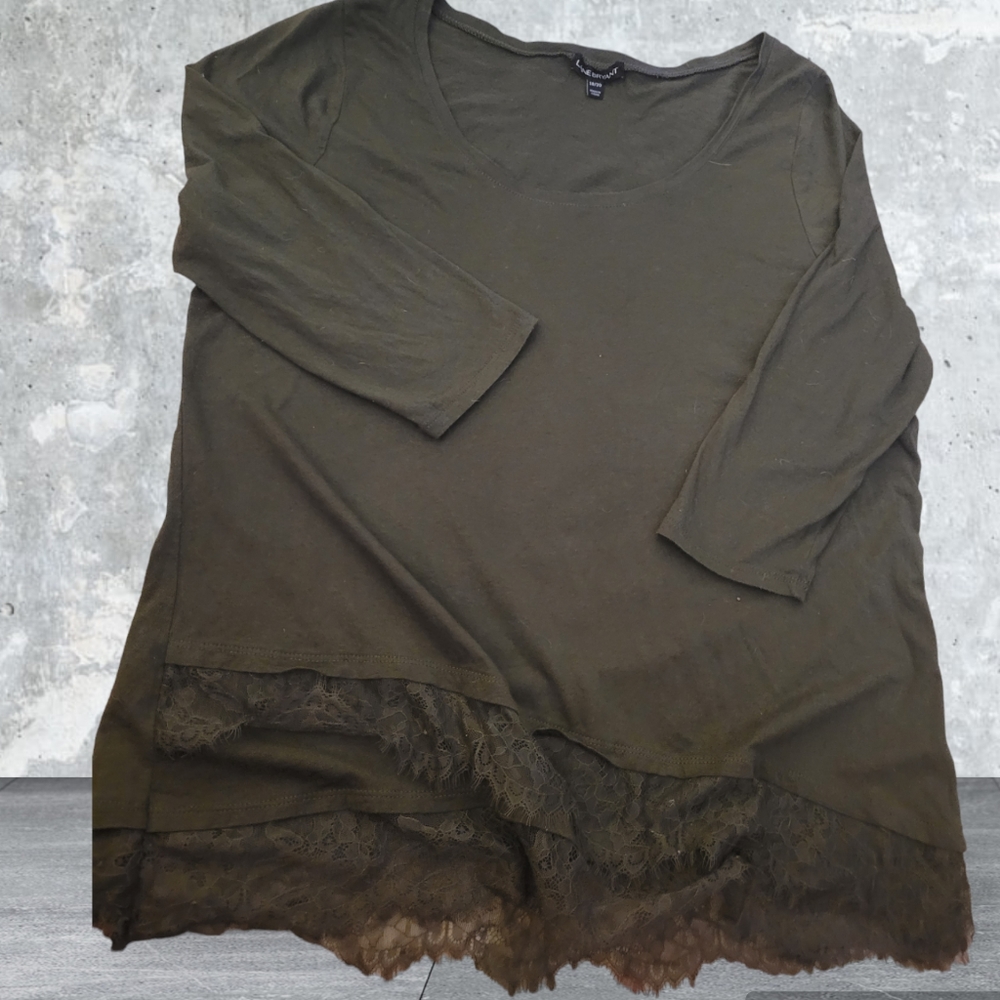 Lane Bryant Lace Edge 3/4 Length Sleeve Top.